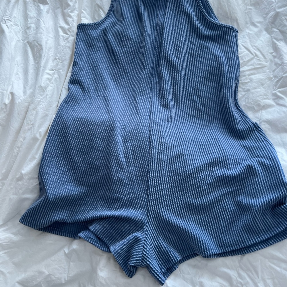 Romper - Picture 2 of 4